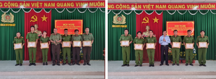 Đồng chí Đại tá Nguyễn Văn Giá, Phó Giám đốc Công an tỉnh (hình trái) và đồng chí Nguyễn Hồng Đức, Chủ tịch HĐND huyện (hình phải) trao khen thưởng cho các tập thể, cá nhân xuất sắc