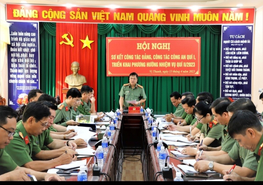 Đồng chí Đại tá Nguyễn Thanh Tràng, Ủy viên Ban Thường vụ Đảng ủy, Phó Giám đốc Công an tỉnh phát biểu chỉ đạo